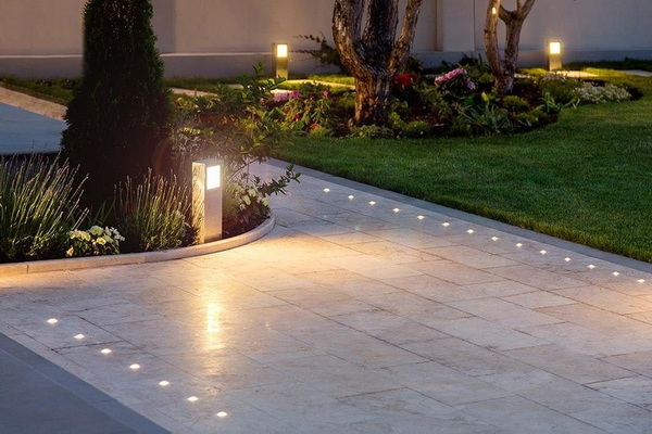 Top Outdoor Lighting Manufacturers and Suppliers in Japan